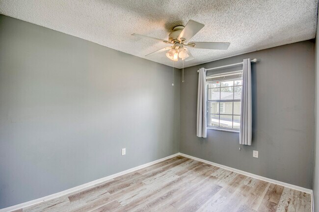 Building Photo - 12120 FL A1AAlt