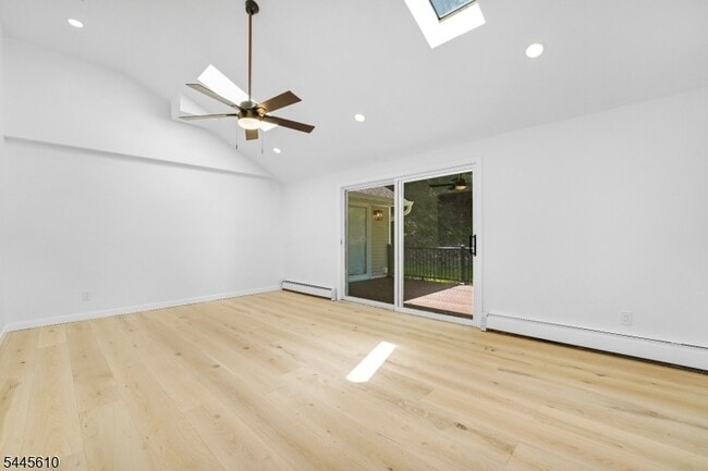 Building Photo - 306 Warrenville Rd