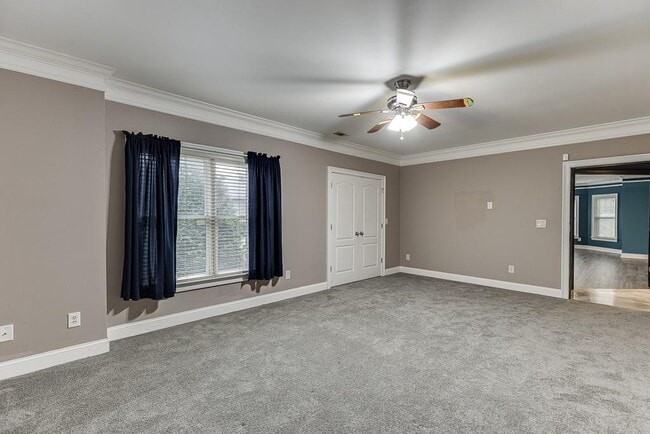 Building Photo - 940 Chateau Forest Rd