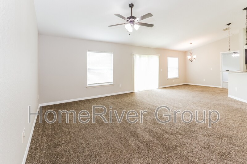 Building Photo - 16851 SW 41st Ave Rd
