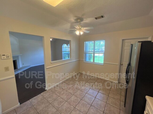 Building Photo - 127 Redford Dr