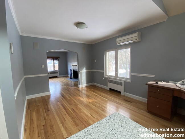 Building Photo - 97 Undine Rd