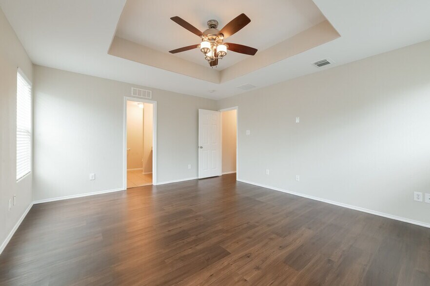 Building Photo - 7510 American Holly Ct