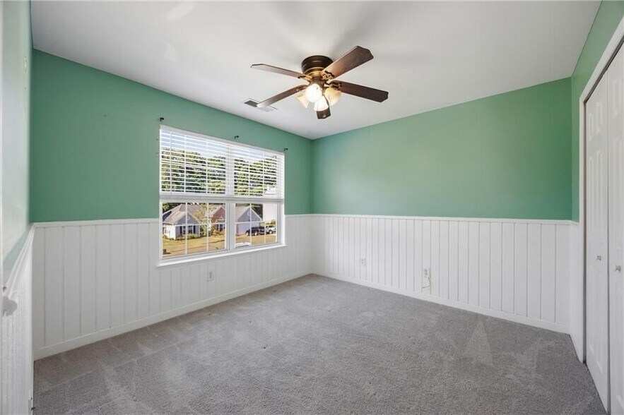Building Photo - 1650 Huntcrest Way SW