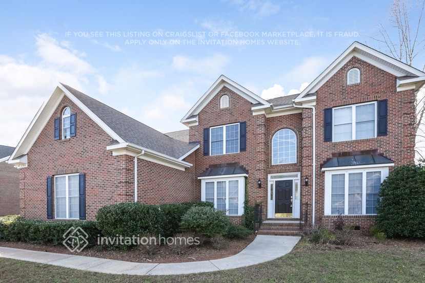 Primary Photo - 1704 Crestgate Dr