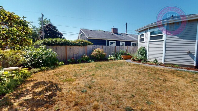 Building Photo - 2626 SE 64th Ave