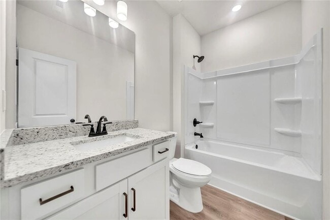 Building Photo - 374 Mountain Blvd S