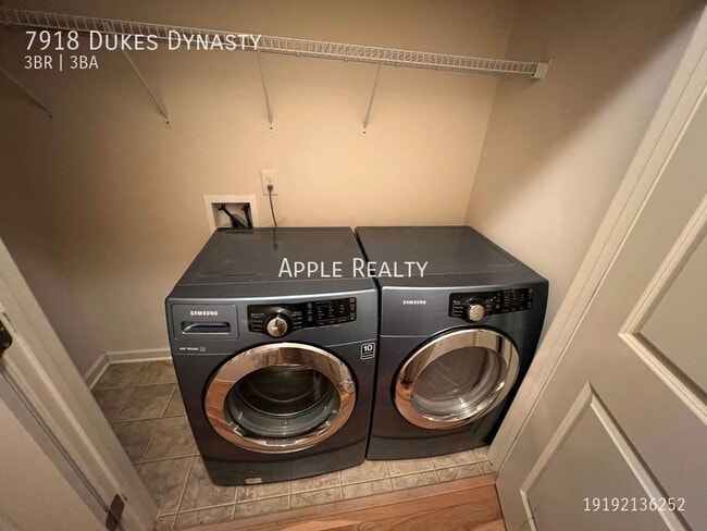 Building Photo - 7918 Dukes Dynasty Dr