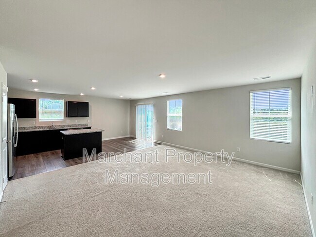 Building Photo - 609 Glamis Ct
