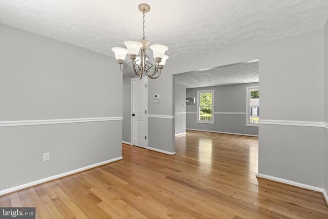 Building Photo - 8428 Braddock Way