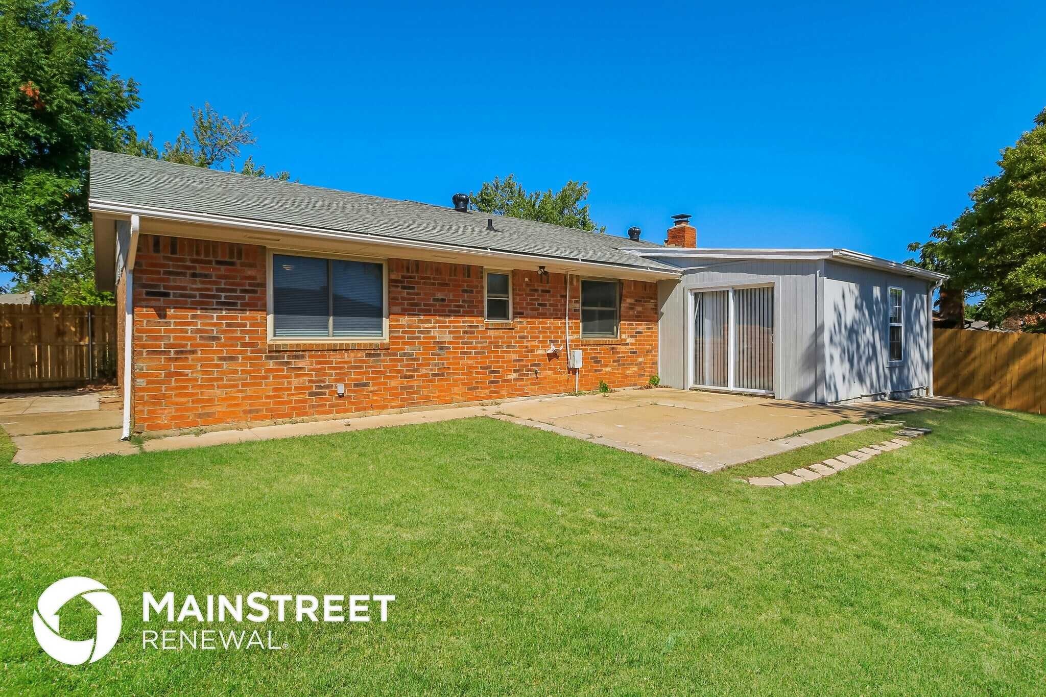 Building Photo - 8716 Tracy Dr