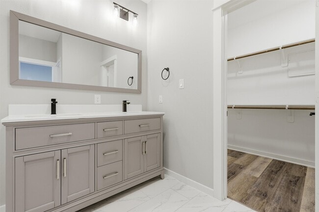 Building Photo - 417 Stonework Sage Ln