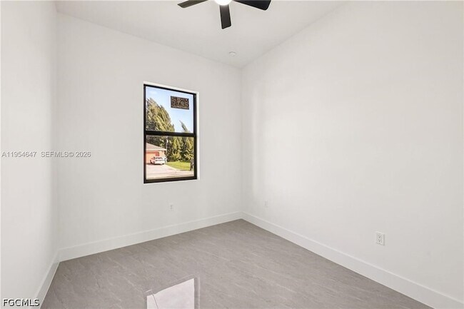 Building Photo - 4402 E 19th St