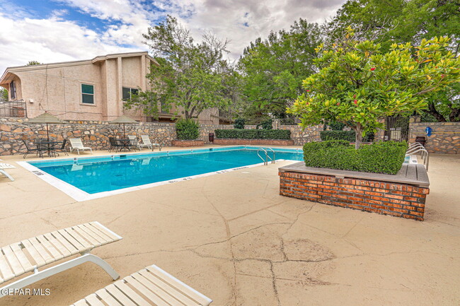 Building Photo - 1742 Pico Alto Dr