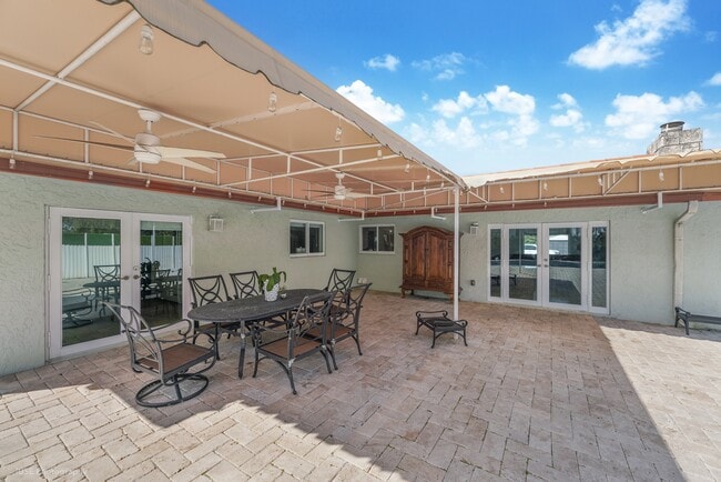 Building Photo - 9006 SW 23rd Ln