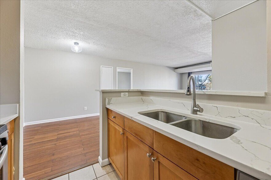 Building Photo - 60 S Van Dorn St