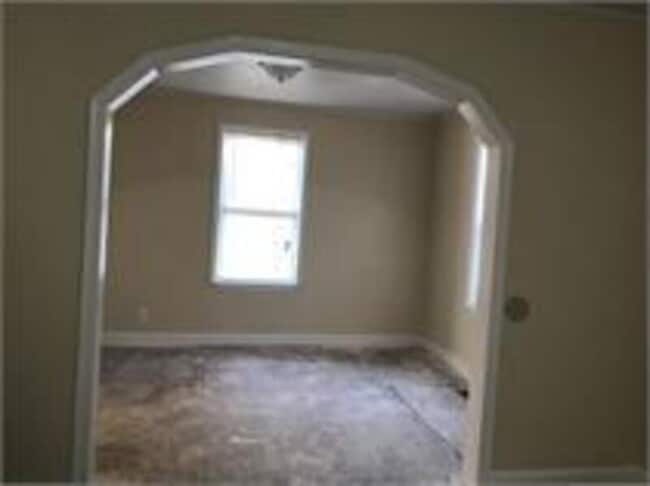 Building Photo - 1007 E Mcintosh Rd