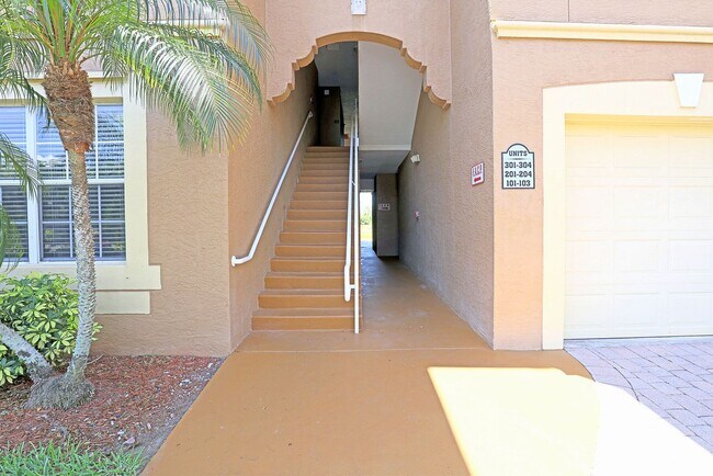 Building Photo - The Gardens at Beachwalk 15630-204