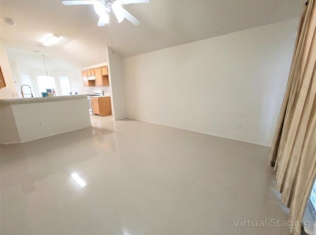 Building Photo - 12406 Magnolia Canyon