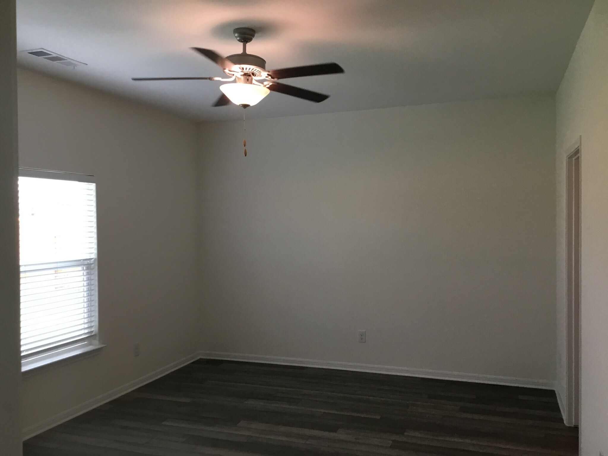 Building Photo - 1330 Treeta Trail
