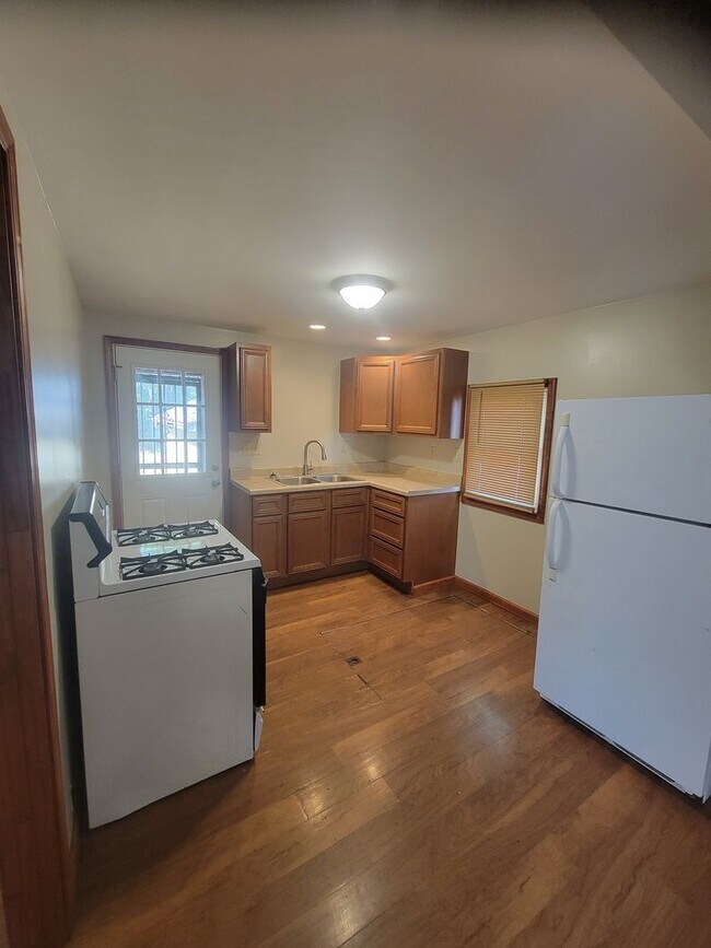 Building Photo - 224 Grandview Ave
