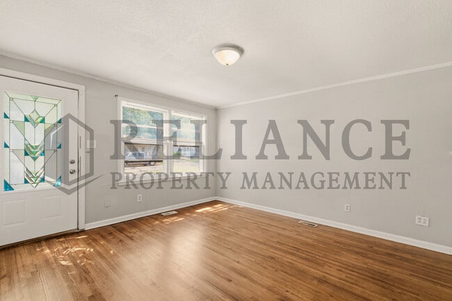Building Photo - 1126 Silverdale Ct