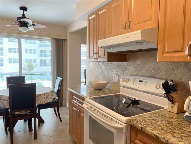 Building Photo - 3400 Galt Ocean Dr