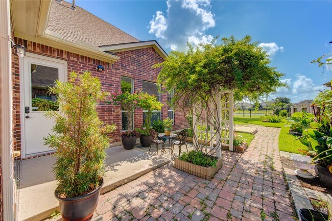 Building Photo - 11422 Carson Field Ln