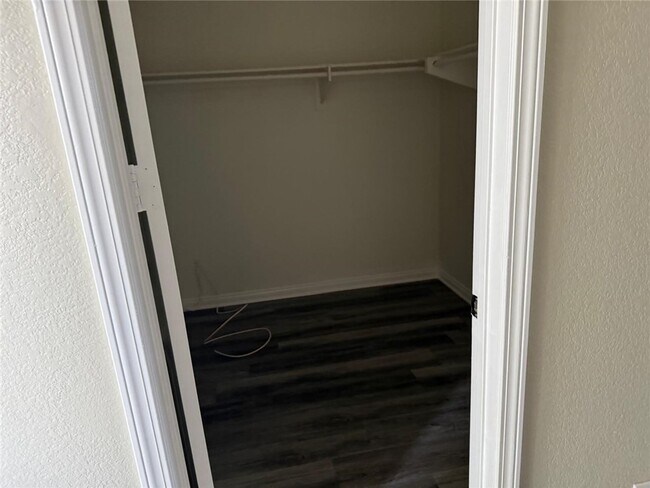 Building Photo - 1742 Edmon Way