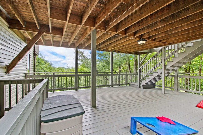 Building Photo - 121 W Blueberry Ln
