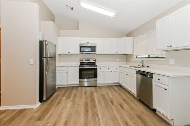 Building Photo - 11916 Silver Sun Dr