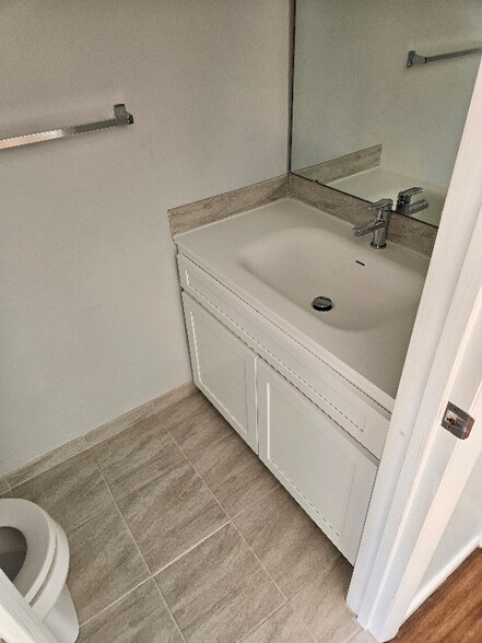 Building Photo - 3040 Winterberry Dr