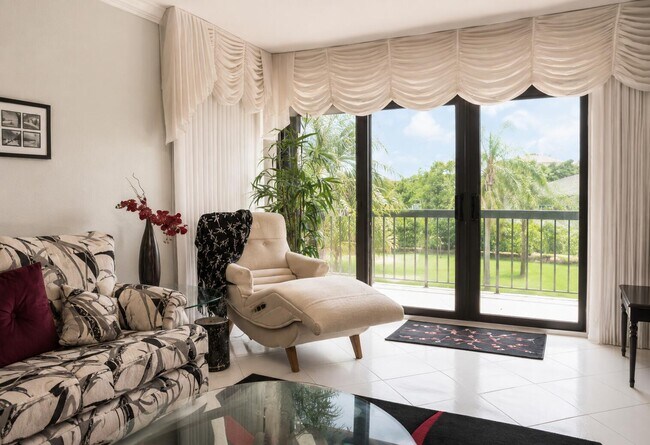 Building Photo - 13640 Coconut Palm Ct