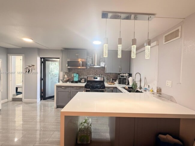 Building Photo - 10417 NW 129th St