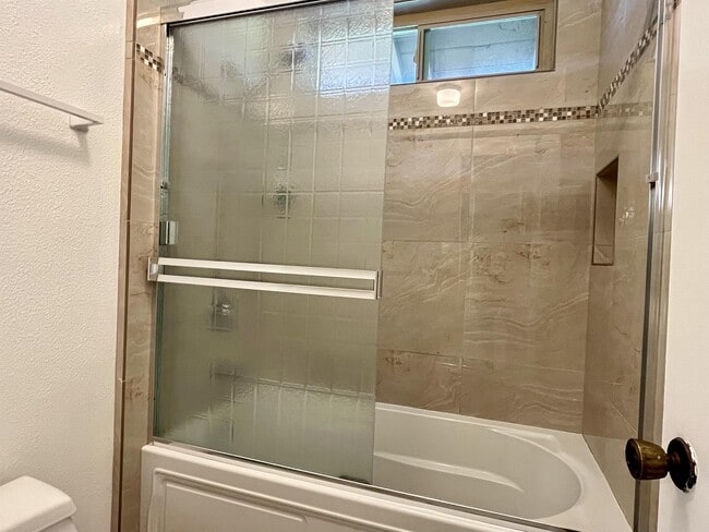 Building Photo - 3105 Blenkarne Dr