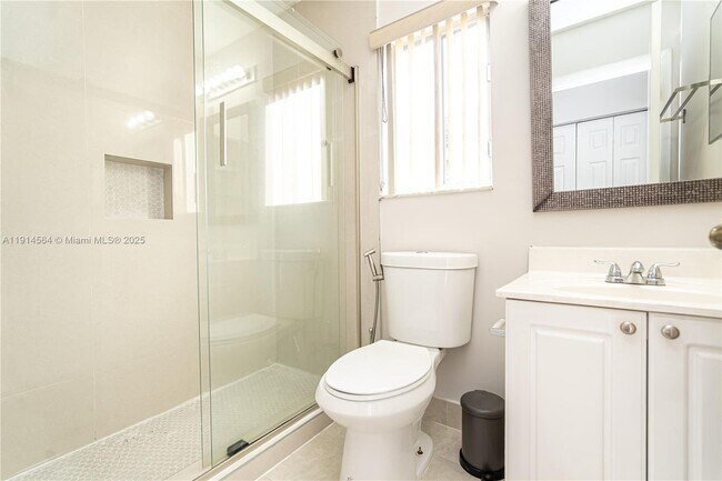 Building Photo - 1592 Salerno Cir