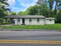 Building Photo - 3801 Water St