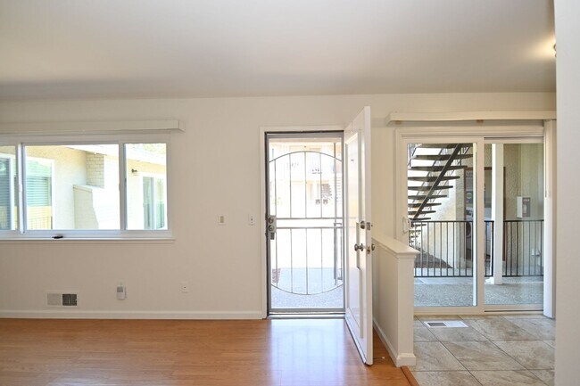 Building Photo - 460 Richfield Dr