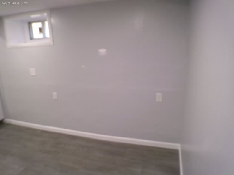 Building Photo - 114-116 Laurel Pl