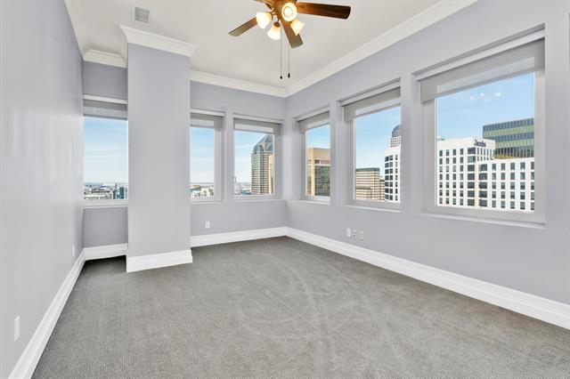 Building Photo - 350 N Ervay St
