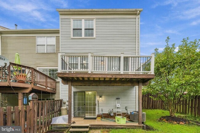 Building Photo - 16880 Jed Forest Ln