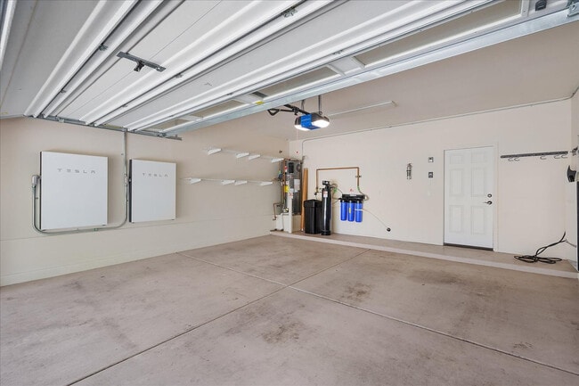 Building Photo - 3437 E Mesquite St