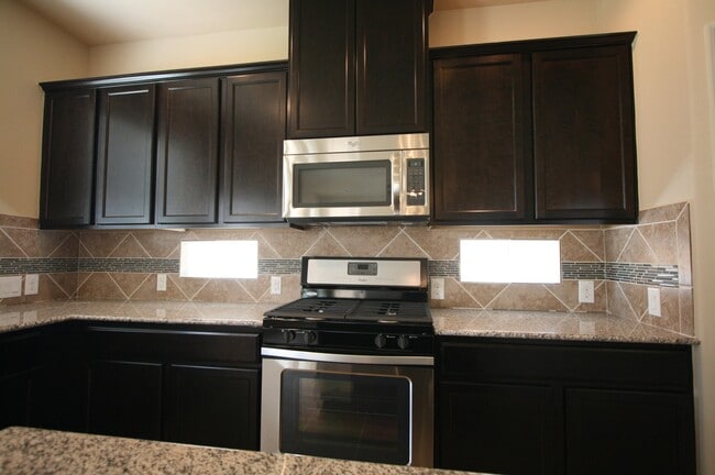 Building Photo - 18319 Amalfi Coast Dr