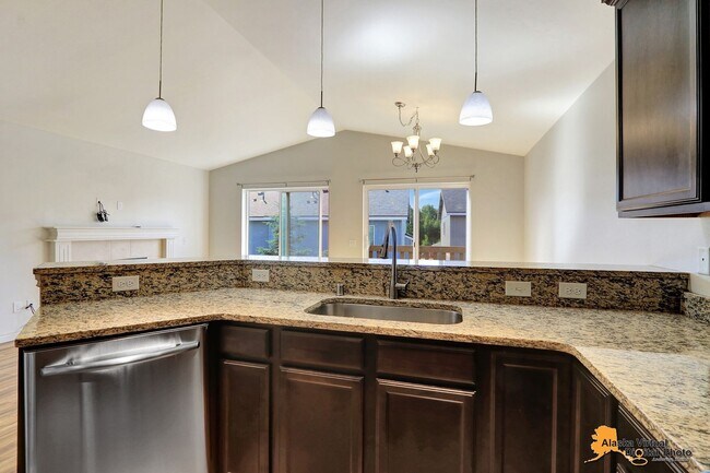 Building Photo - 6214 Ophir Dr