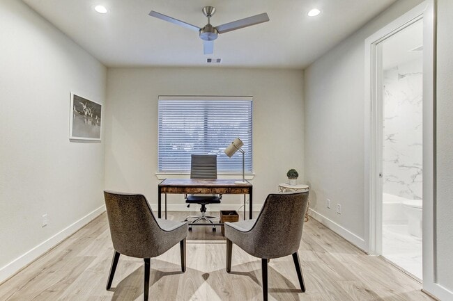 Building Photo - 806 Sienna Palm Ln