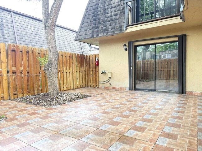 Building Photo - 14240 SW 94th Cir Ln