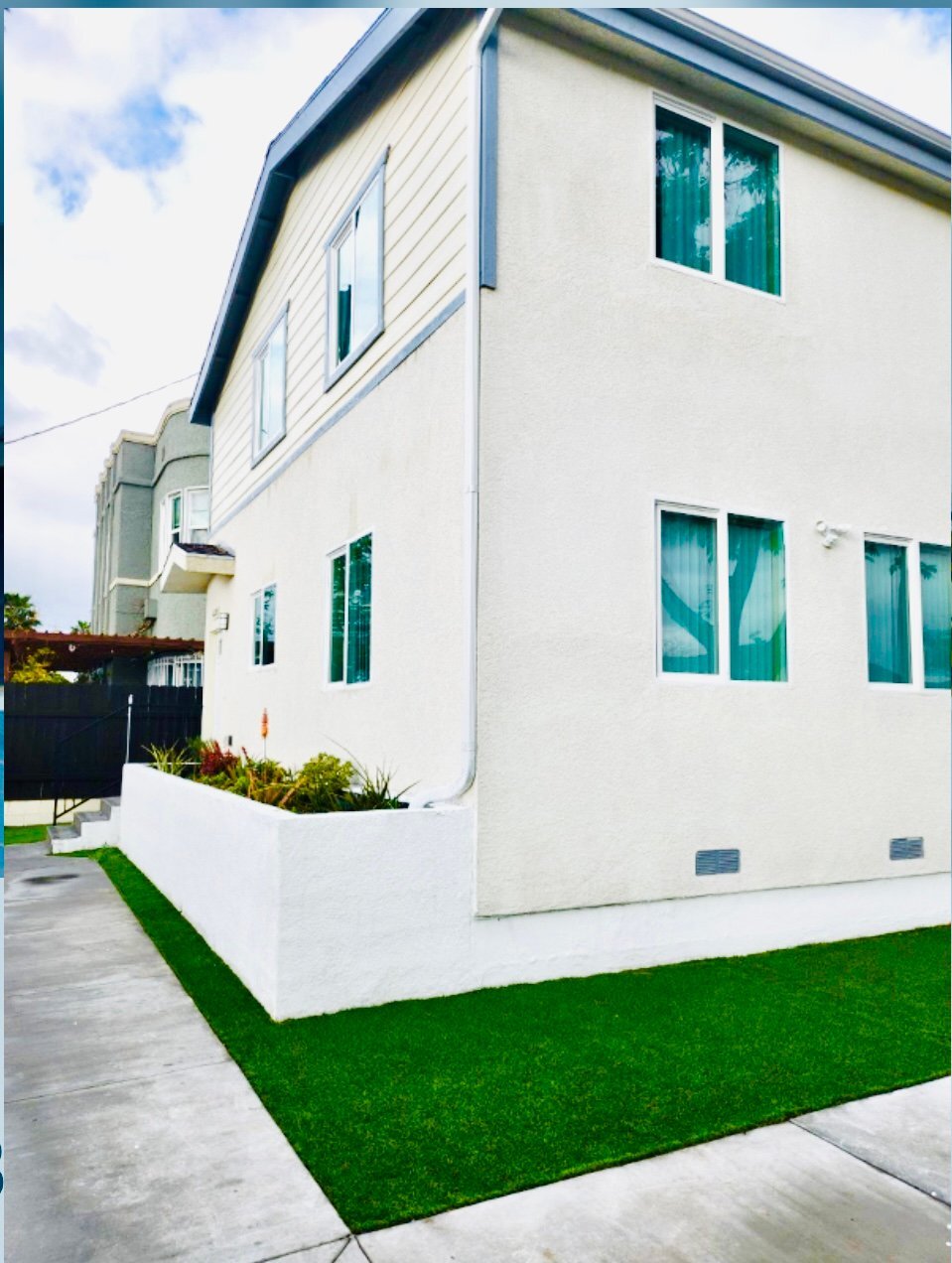 Building Photo - 4828 McKinley Ave