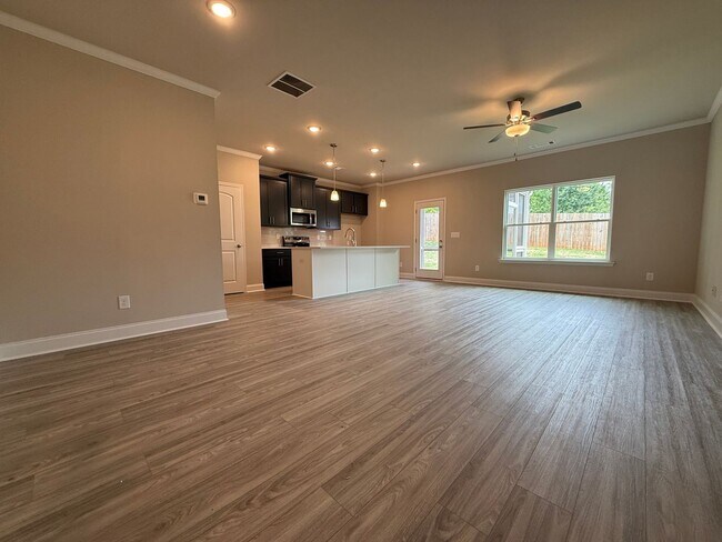 Building Photo - Spacious Brand New 4BR Townhome in Norcross