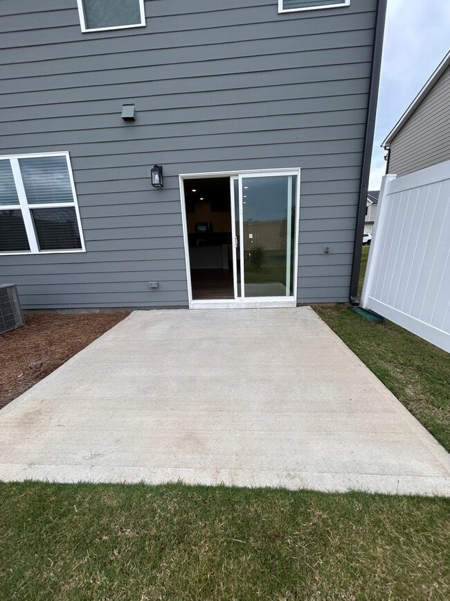 Building Photo - 108 Founders Dr