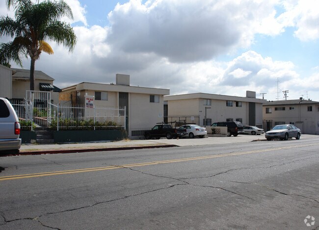 Building Photo - 4079 Euclid Ave